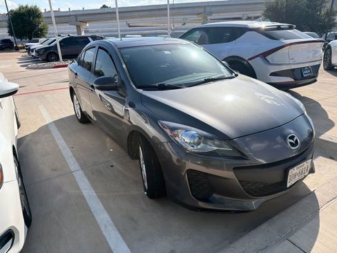Used 2012 MAZDA MAZDA3 i Grand Touring w/ Tech Pkg FWD image 3