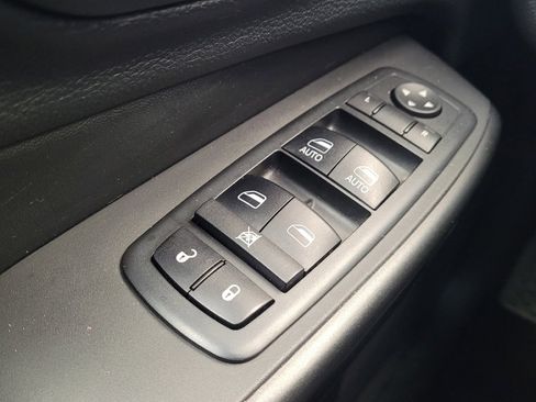 Used 2019 Jeep Cherokee Trailhawk w/ Cold Weather Group image 27