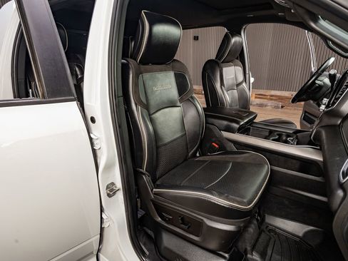 Used 2020 RAM 2500 Laramie image 30