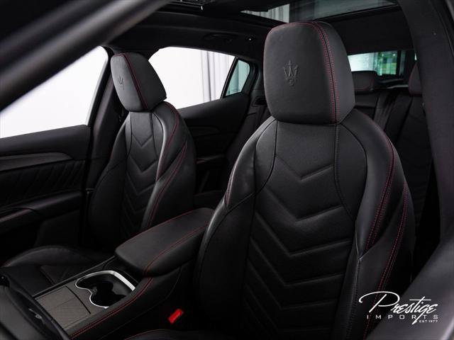 Used 2023 Maserati Grecale Trofeo AWD/4WD image 26