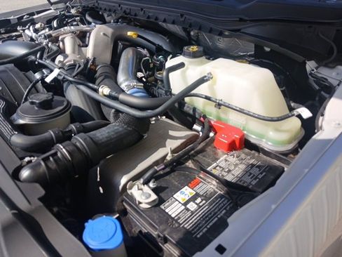 Used 2023 Ford F250 Lariat w/ Black Appearance Package image 78