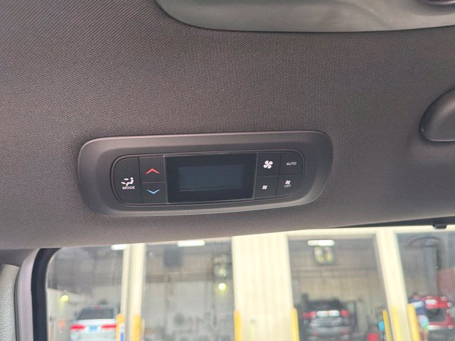 New 2027 Chrysler Pacifica Select FWD image 19