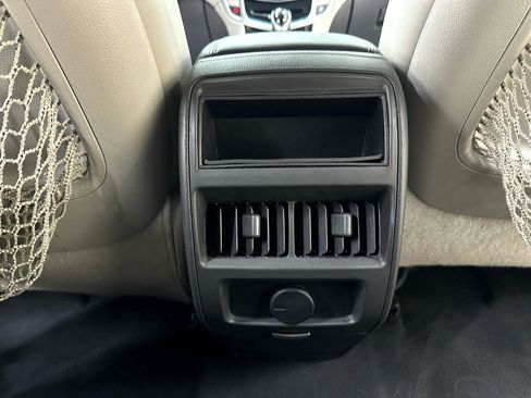 Used 2016 Cadillac SRX Luxury w/ Driver Awareness Package image 33