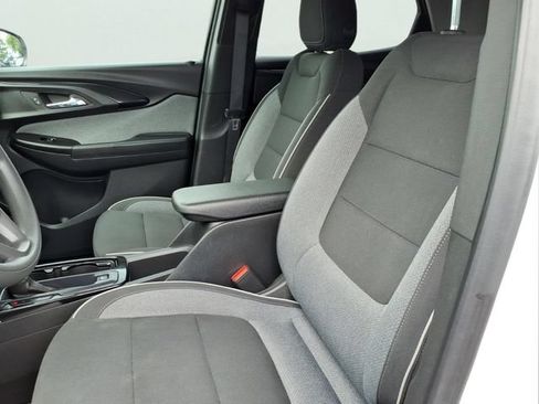 Used 2022 Chevrolet TrailBlazer LT w/ Convenience Package AWD/4WD image 19