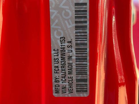 Used 2021 Jeep Wrangler Unlimited Rubicon 4xe w/ Dual Top Group image 16