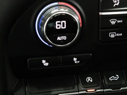 Used 2020 Chevrolet Silverado 1500 RST image 31