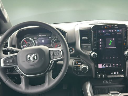 Used 2025 RAM 1500 Big Horn AWD/4WD image 15