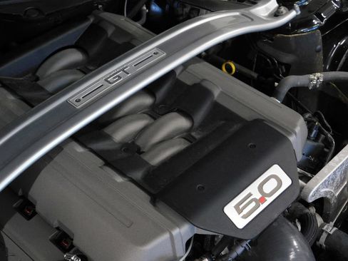 Used 2016 Ford Mustang GT Premium w/ Equipment Group 401A RWD image 23