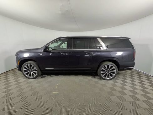 New 2026 Cadillac Escalade ESV Luxury w/ Touring Package AWD/4WD image 22