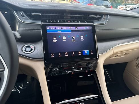 Used 2025 Jeep Grand Cherokee L Limited w/ Trailer Tow Package image 18