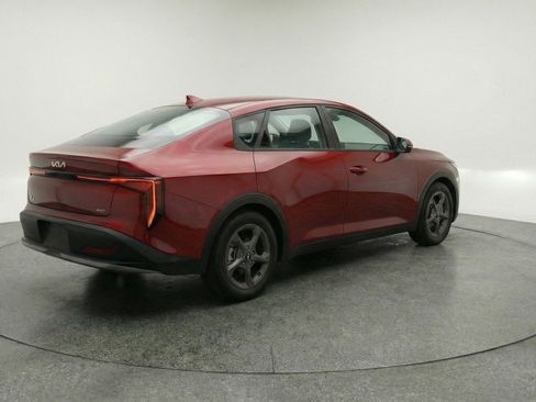 Used 2025 Kia K4 LXS image 9