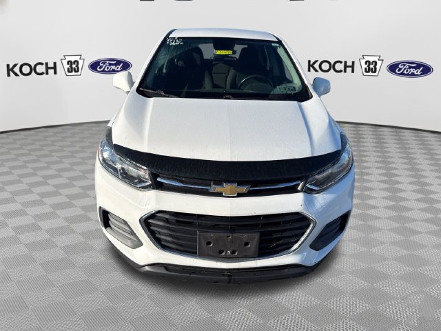 Used 2018 Chevrolet Trax LS AWD/4WD image 2