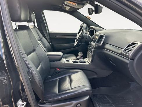 Used 2018 Jeep Grand Cherokee Limited image 14