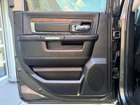 Used 2016 RAM 2500 Laramie w/ Convenience Group AWD/4WD image 38