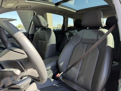 Used 2025 Audi Q6 e-tron Premium w/ Convenience Package RWD image 37