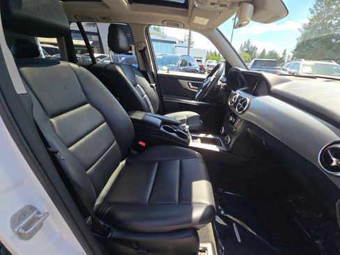 Used 2013 Mercedes-Benz GLK 350 4MATIC image 11
