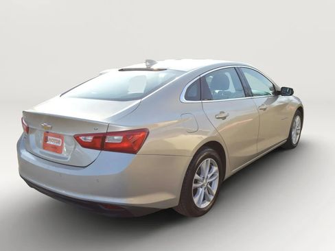Used 2016 Chevrolet Malibu LT w/ Driver Confidence Package image 8