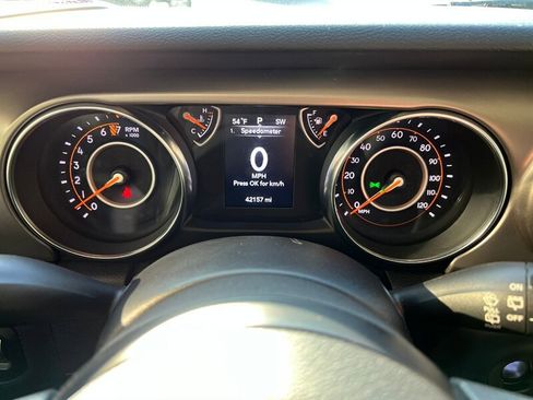 Used 2020 Jeep Wrangler Sport image 28