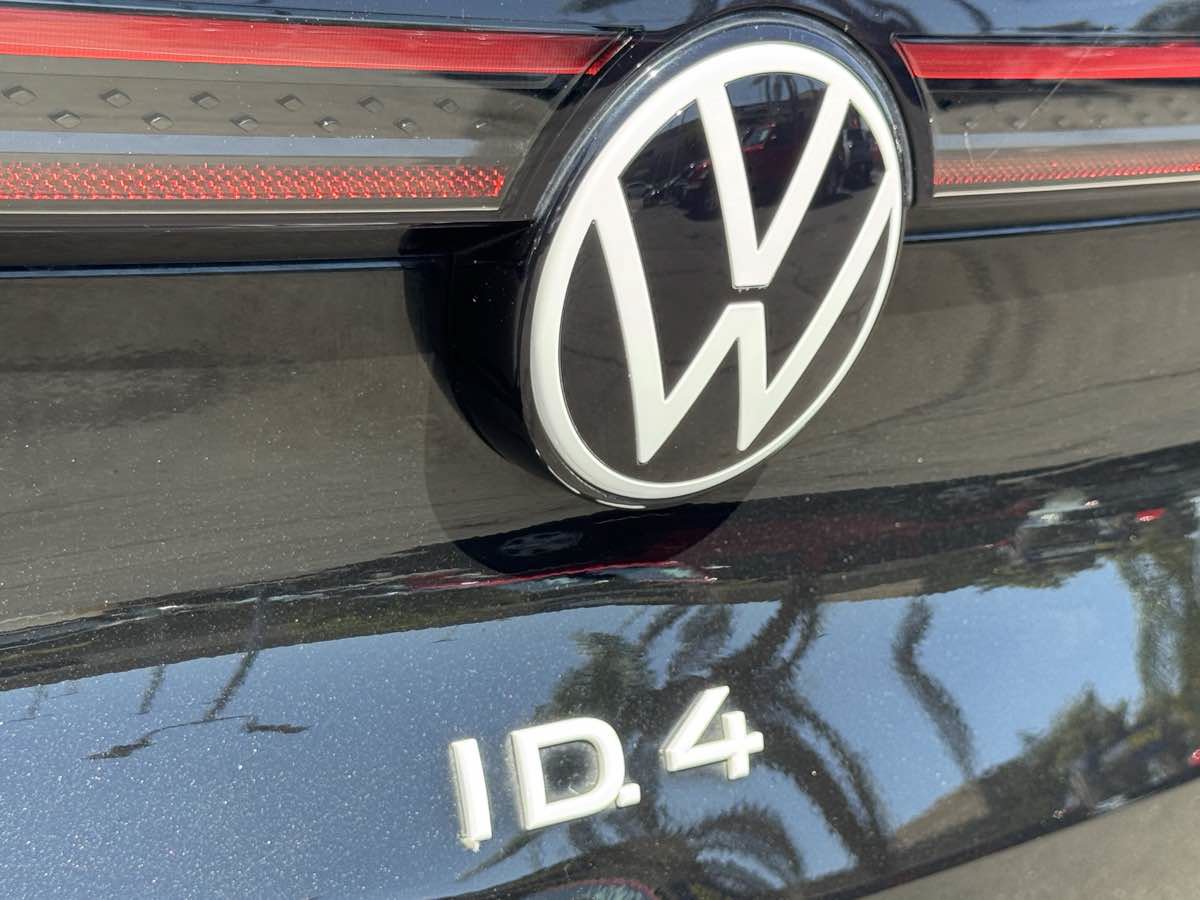 Used 2022 Volkswagen ID.4 Pro S w/ Gradient Package RWD image 13