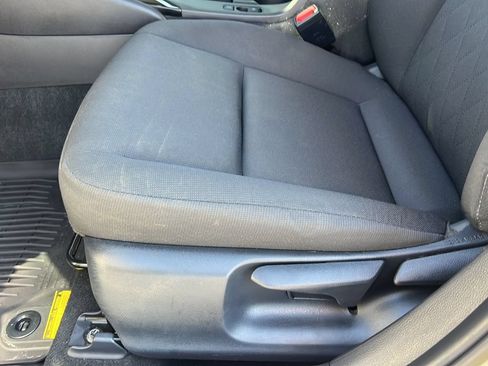 Used 2025 Toyota Corolla LE FWD image 18