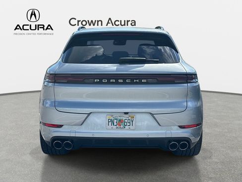 Used 2026 Porsche Cayenne AWD/4WD image 4