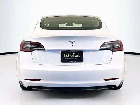 Used 2021 Tesla Model 3 Standard Range Plus image 7