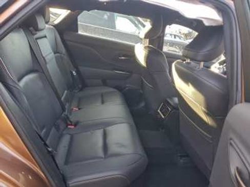 Used 2025 Toyota Crown Signia AWD/4WD image 9