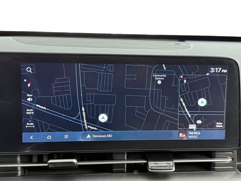 Used 2024 Hyundai Kona SEL w/ Convenience Package FWD image 15