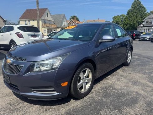 Used 2014 Chevrolet Cruze LT FWD image 3