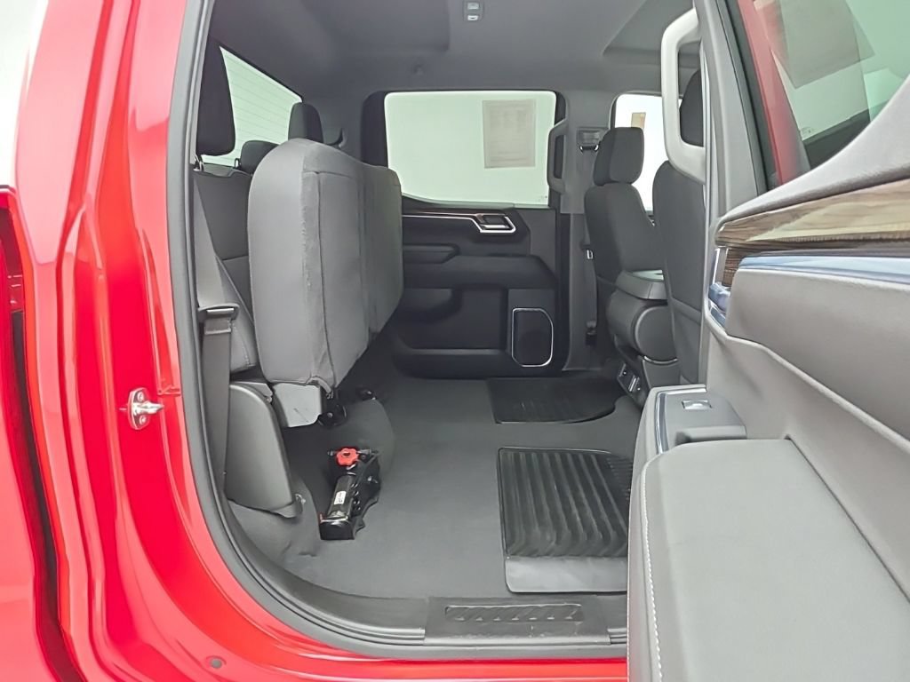 Used 2024 Chevrolet Silverado 1500 LT AWD/4WD image 44