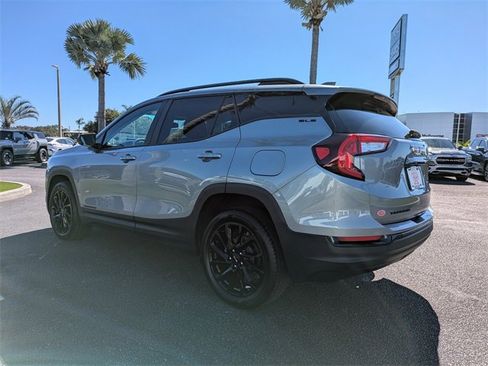 New 2024 GMC Terrain SLE w/ Driver Convenience Package image 6