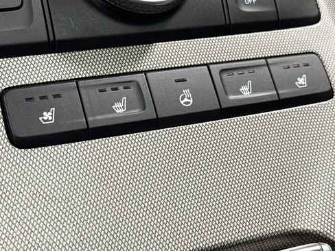 Used 2022 Hyundai Palisade Limited image 23