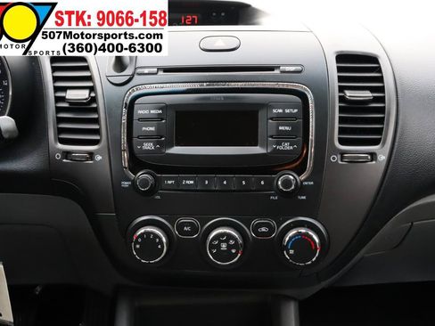 Used 2018 Kia Forte LX FWD image 17