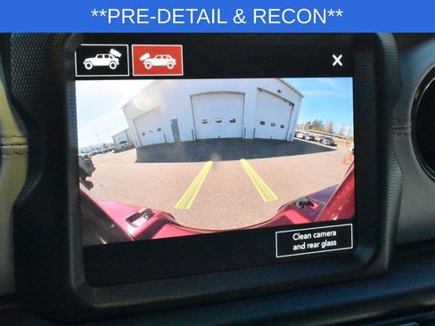 Used 2021 Jeep Wrangler Unlimited Sahara image 10