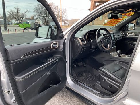 Used 2014 Jeep Grand Cherokee Limited w/ Luxury Group II image 27