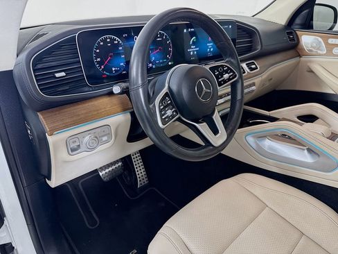 Used 2022 Mercedes-Benz GLS 450 4MATIC image 9