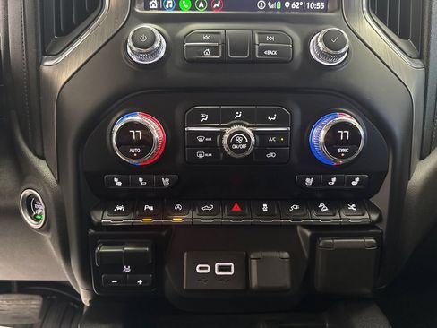 Used 2020 GMC Sierra 1500 Denali w/ Denali Ultimate Package AWD/4WD image 18