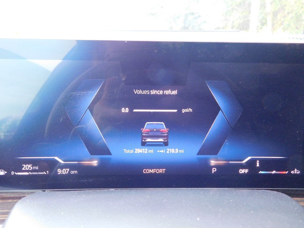 Used 2025 BMW X5 xDrive40i w/ Premium Package AWD/4WD image 12