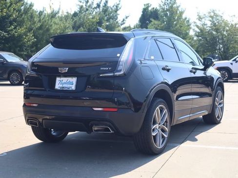 Used 2021 Cadillac XT4 Sport w/ Driver Awareness Package FWD image 5