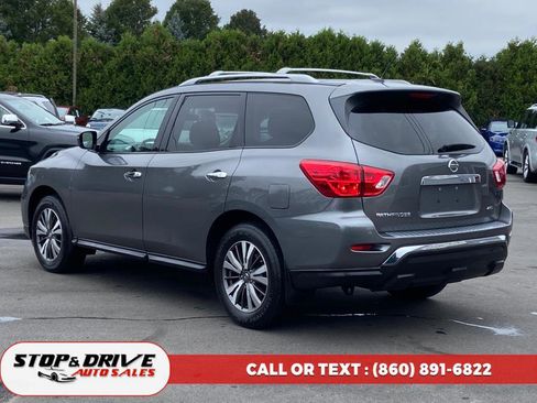 Used 2017 Nissan Pathfinder S image 3