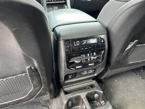 Used 2023 Jeep Grand Cherokee L Laredo AWD/4WD image 12