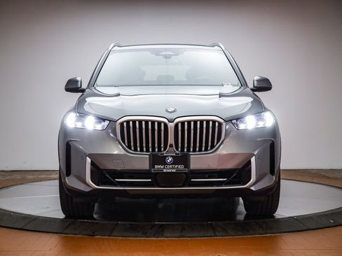 Certified 2025 BMW X5 xDrive40i image 2