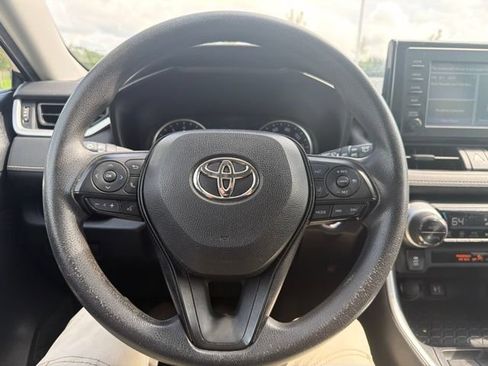 Used 2019 Toyota RAV4 XLE w/ Carpet Mat Package AWD/4WD image 38