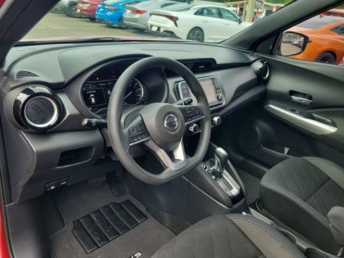 Used 2020 Nissan Kicks SV FWD image 18