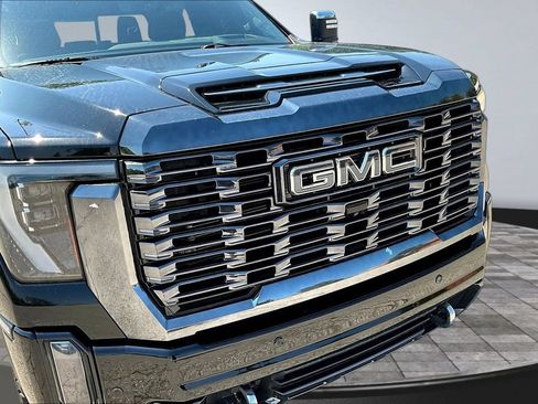 Used 2024 GMC Sierra 2500 Denali Ultimate AWD/4WD image 14