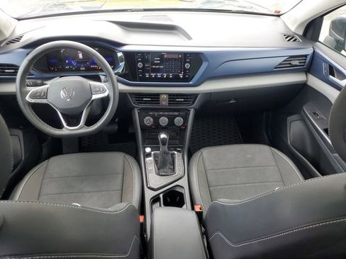 Certified 2023 Volkswagen Taos SE image 15