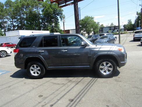 Used 2011 Toyota 4Runner SR5 w/ Premium Pkg w/Leather AWD/4WD image 8