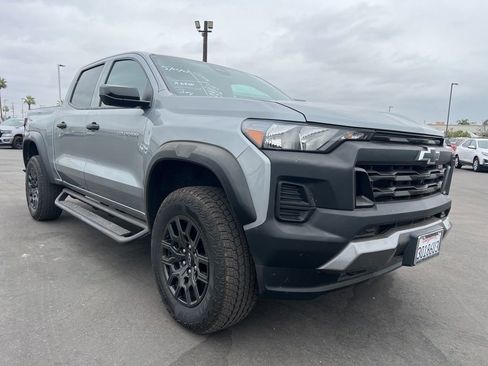 Used 2023 Chevrolet Colorado Trail Boss w/ Technology Package AWD/4WD image 1
