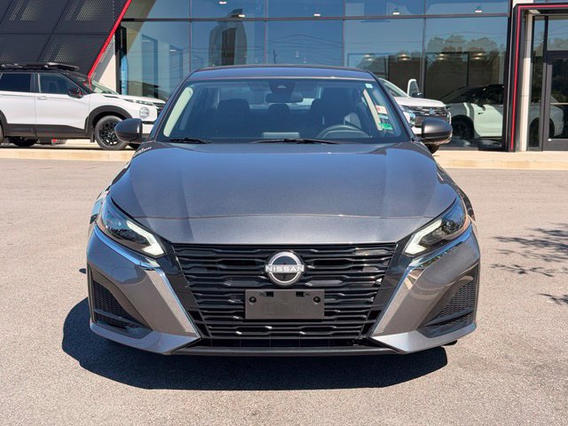 Used 2025 Nissan Altima 2.5 SV FWD image 7