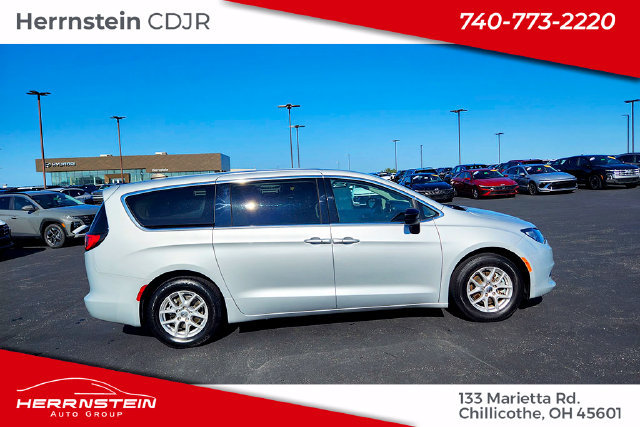 Used 2024 Chrysler Voyager LX FWD image 31